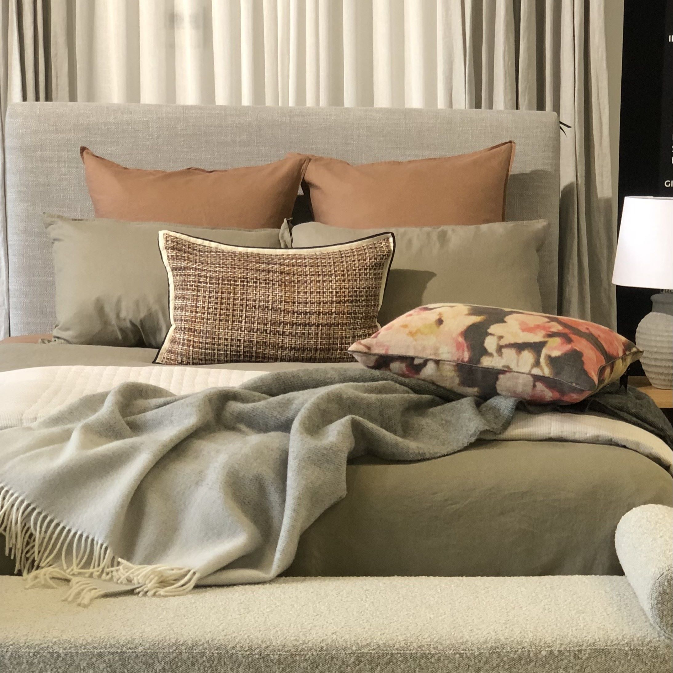 low-showroom-weave-linen.jpg