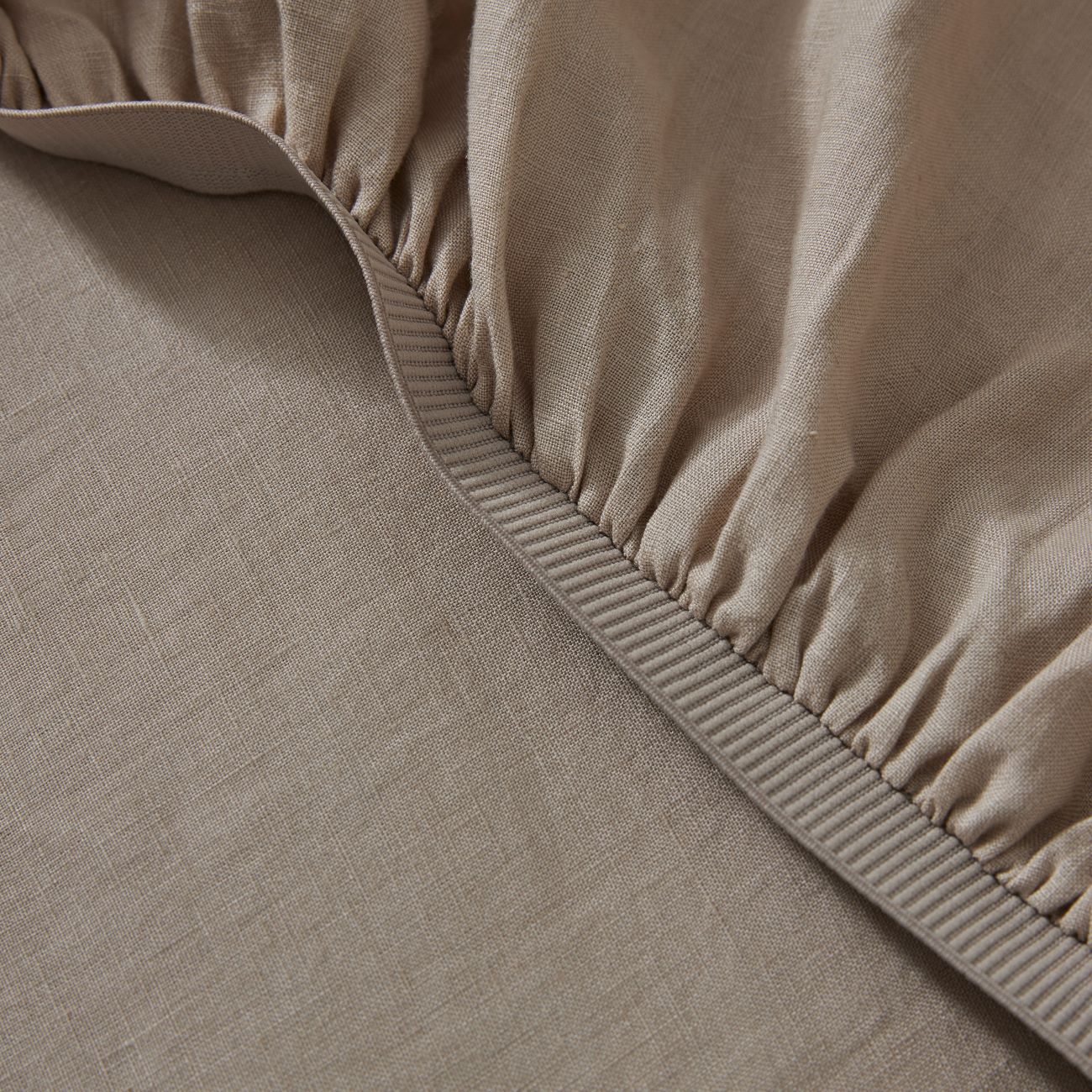 lowweave_ravello_bedding_shell_fitted_sheet_elastic.jpg